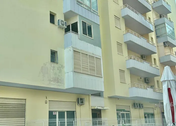 Eno\'S Apartment 1